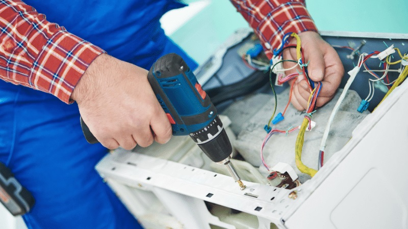 Manisa Tcl Tcl çamaşır makinesi kart tamiri – Su almama arızası orijinal parça ile giderildi. - Teknik servis örneği